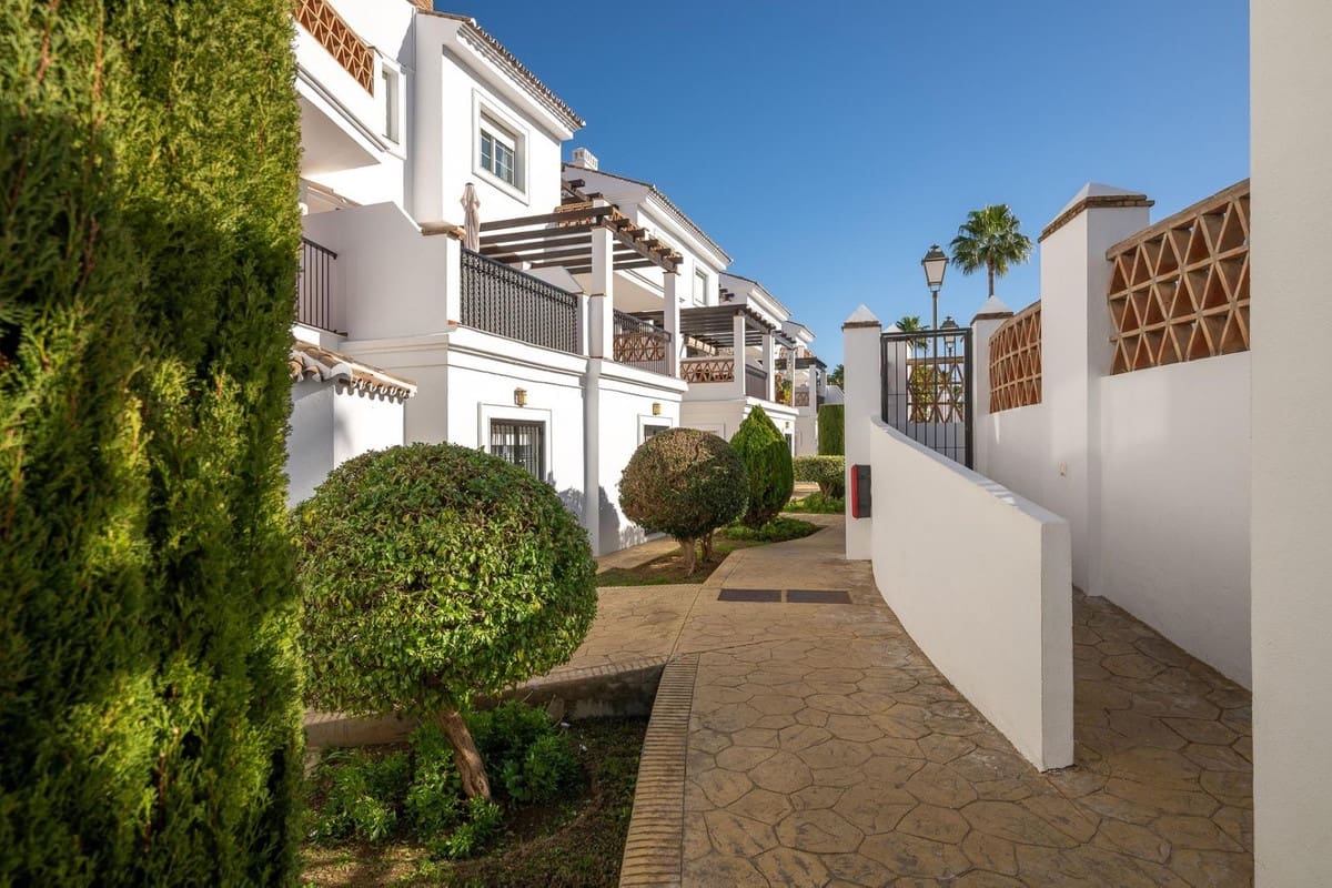 4 bedroom Townhouse for sale in Alhaurin de la Torre with pool garage - € 599,990 (Ref: 9480012)