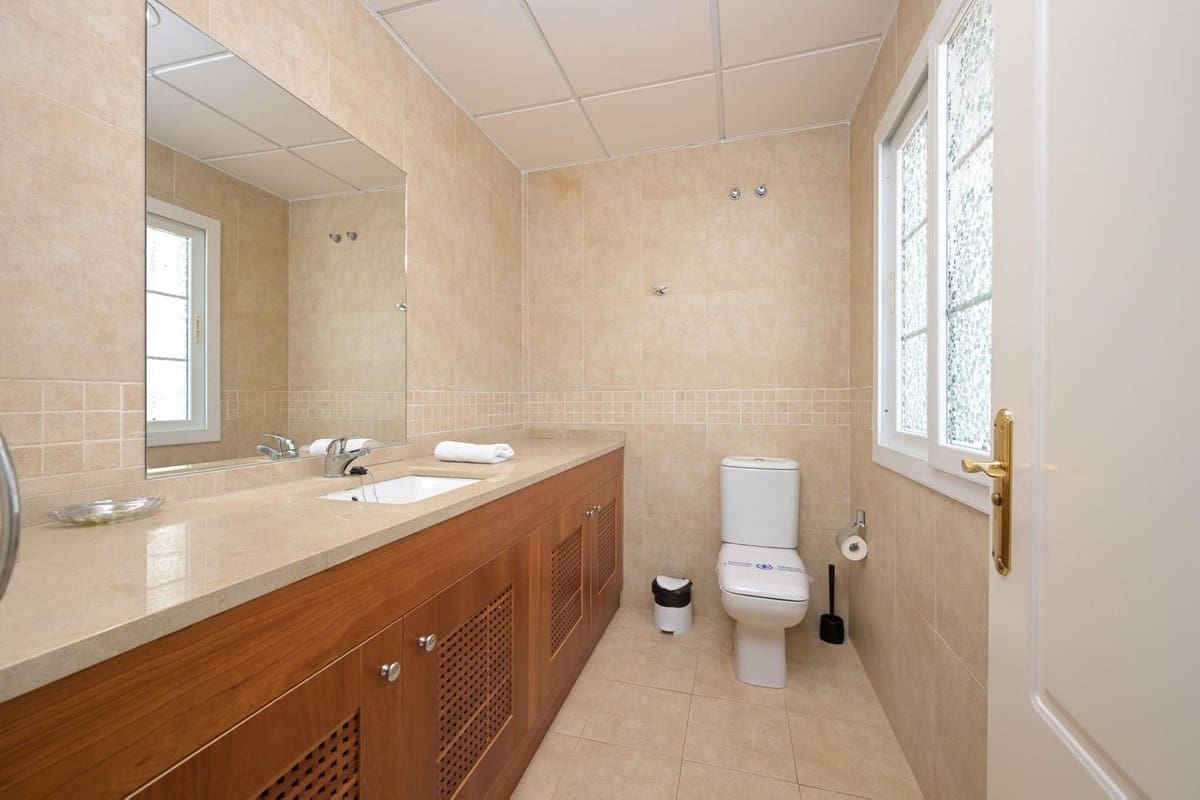 4 bedroom Townhouse for sale in Alhaurin de la Torre with pool garage - € 599,990 (Ref: 9480012)