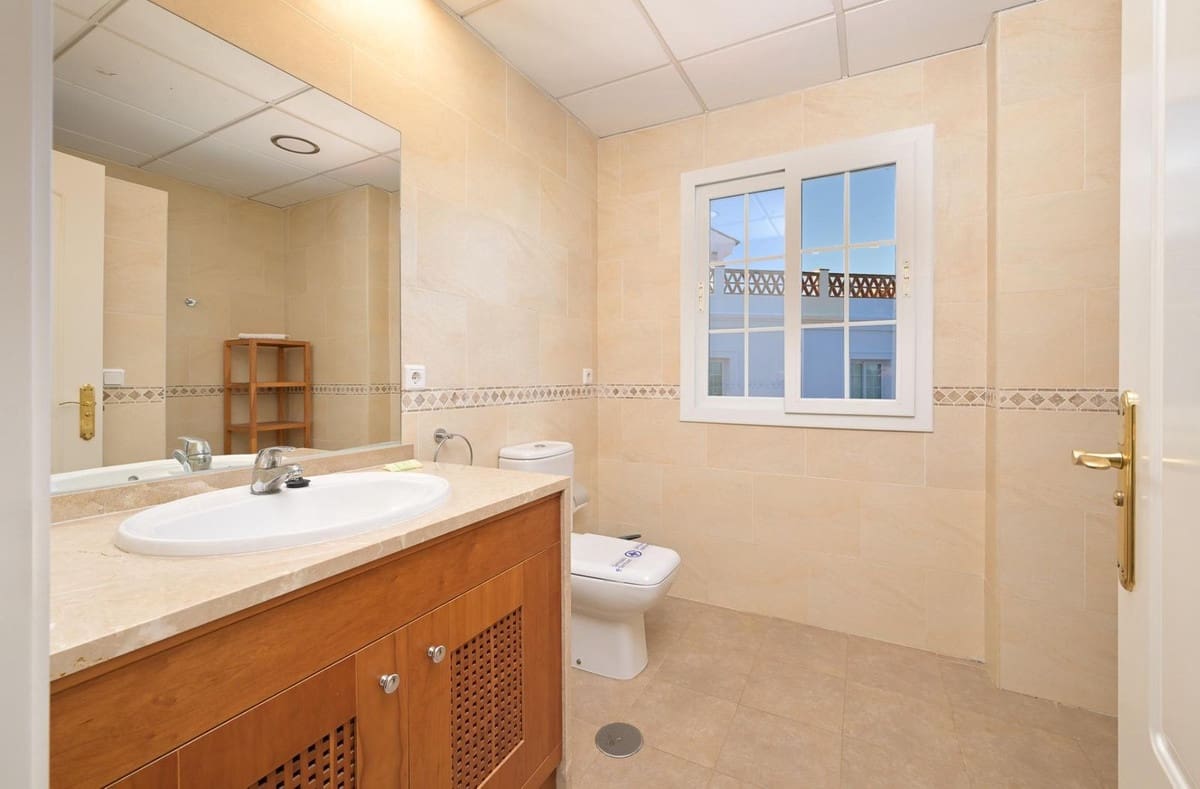 4 bedroom Townhouse for sale in Alhaurin de la Torre with pool garage - € 599,990 (Ref: 9480012)