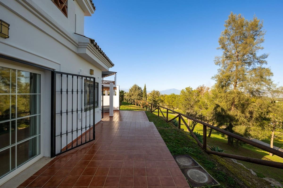 4 bedroom Townhouse for sale in Alhaurin de la Torre with pool garage - € 599,990 (Ref: 9480012)