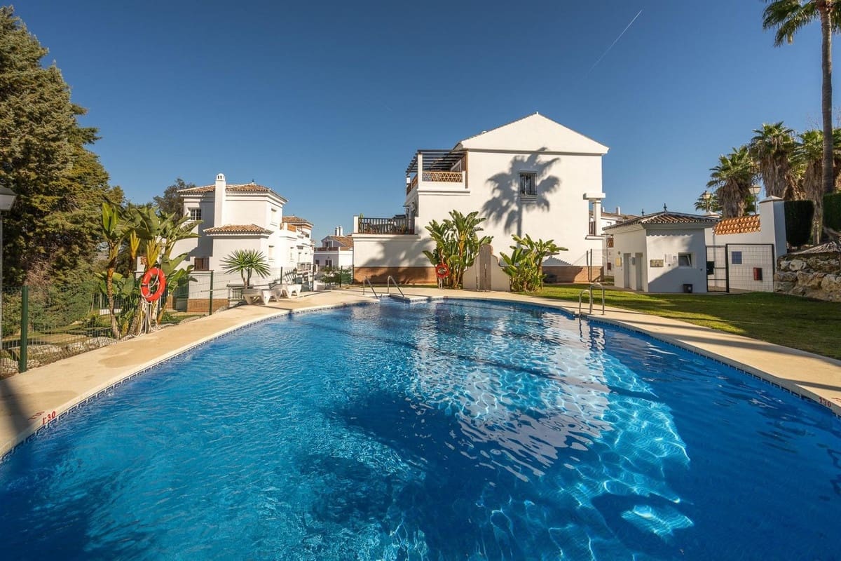 4 bedroom Townhouse for sale in Alhaurin de la Torre with pool garage - € 599,990 (Ref: 9480012)