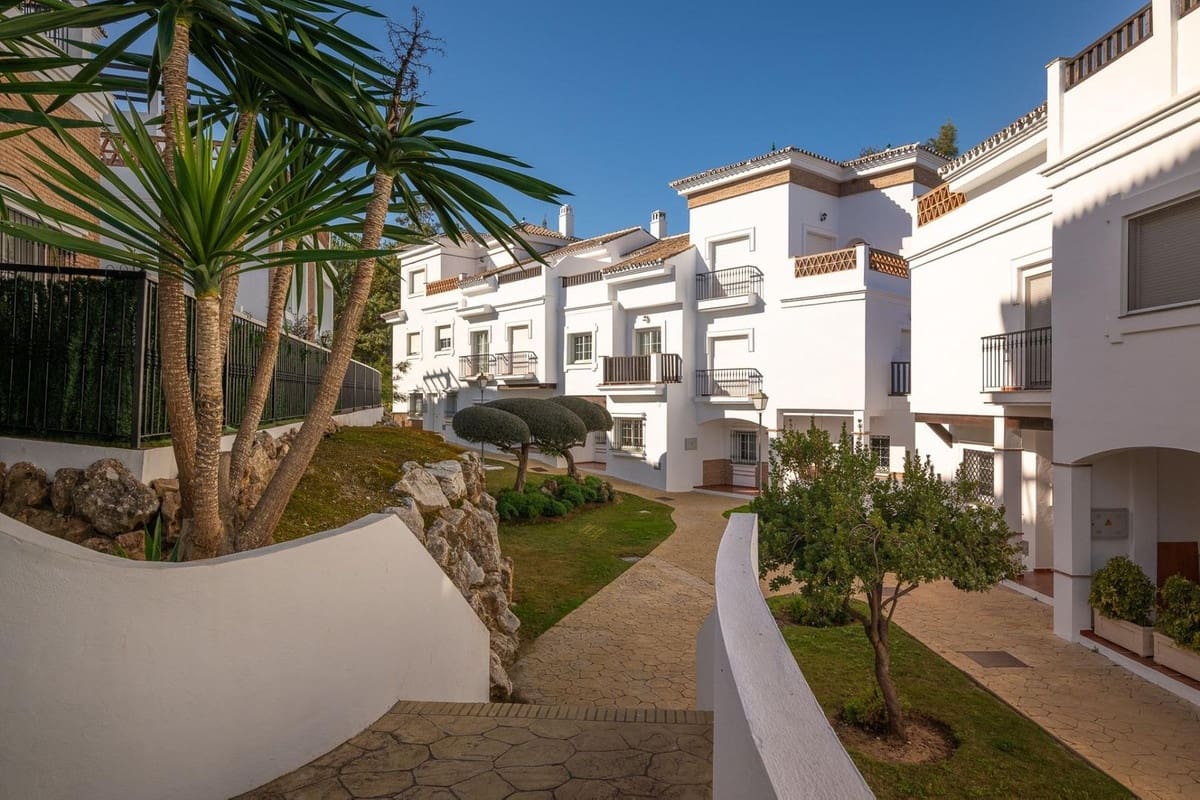 4 bedroom Townhouse for sale in Alhaurin de la Torre with pool garage - € 599,990 (Ref: 9480012)