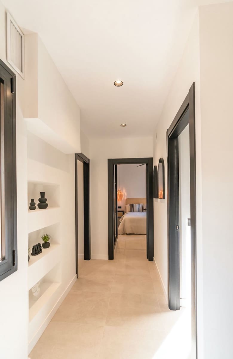 3 soverom Leilighet til salgs i Nueva Andalucia med svømmebasseng - € 599 995 (Ref: 9480013)