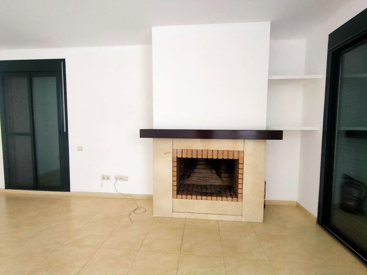 4 sovrum Semi-fristående Villa till salu i Cancelada - 600 000 € (Ref: 9480016)