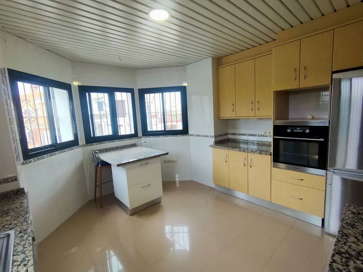 4 sovrum Semi-fristående Villa till salu i Cancelada - 600 000 € (Ref: 9480016)