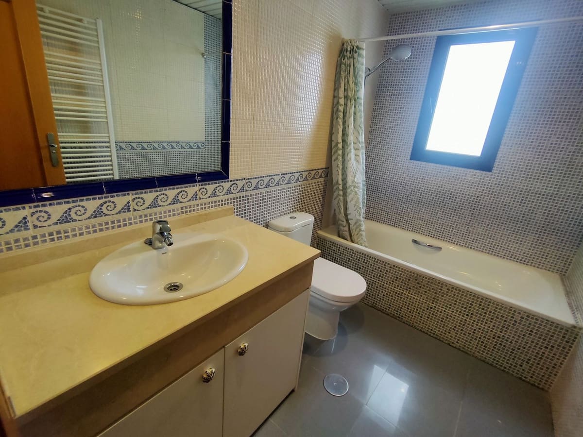 4 sovrum Semi-fristående Villa till salu i Cancelada - 600 000 € (Ref: 9480016)