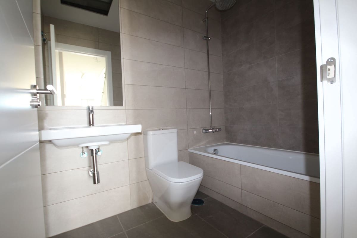 3 camera da letto Villetta Bifamiliare in vendita in Riviera del Sol con piscina - 605.000 € (Rif: 9480019)