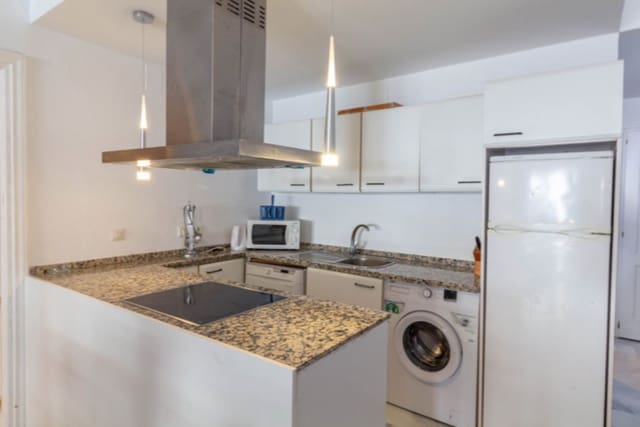 3 soverom Leilighet til salgs i Puerto Banus, Marbella med svømmebasseng - € 610 000 (Ref: 9480023)