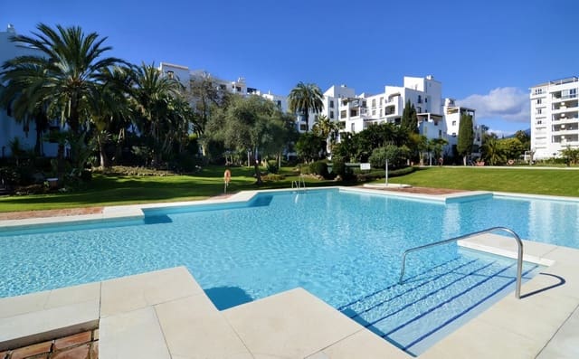 3 soverom Leilighet til salgs i Puerto Banus, Marbella med svømmebasseng - € 610 000 (Ref: 9480023)
