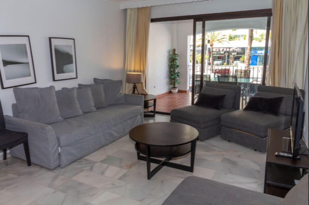 3 bedroom Apartment for sale in Puerto Banus with pool - € 610,000 (Ref: 9480023)