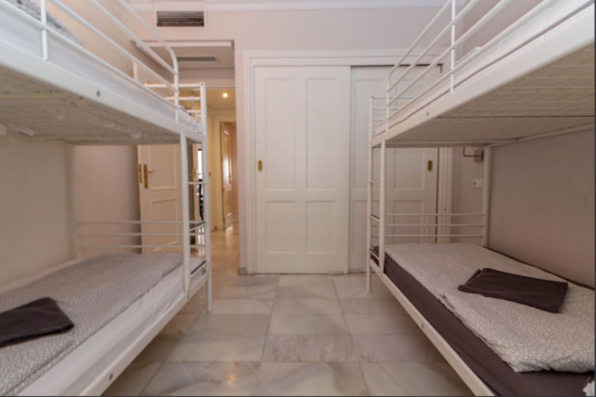 3 bedroom Apartment for sale in Puerto Banus with pool - € 610,000 (Ref: 9480023)