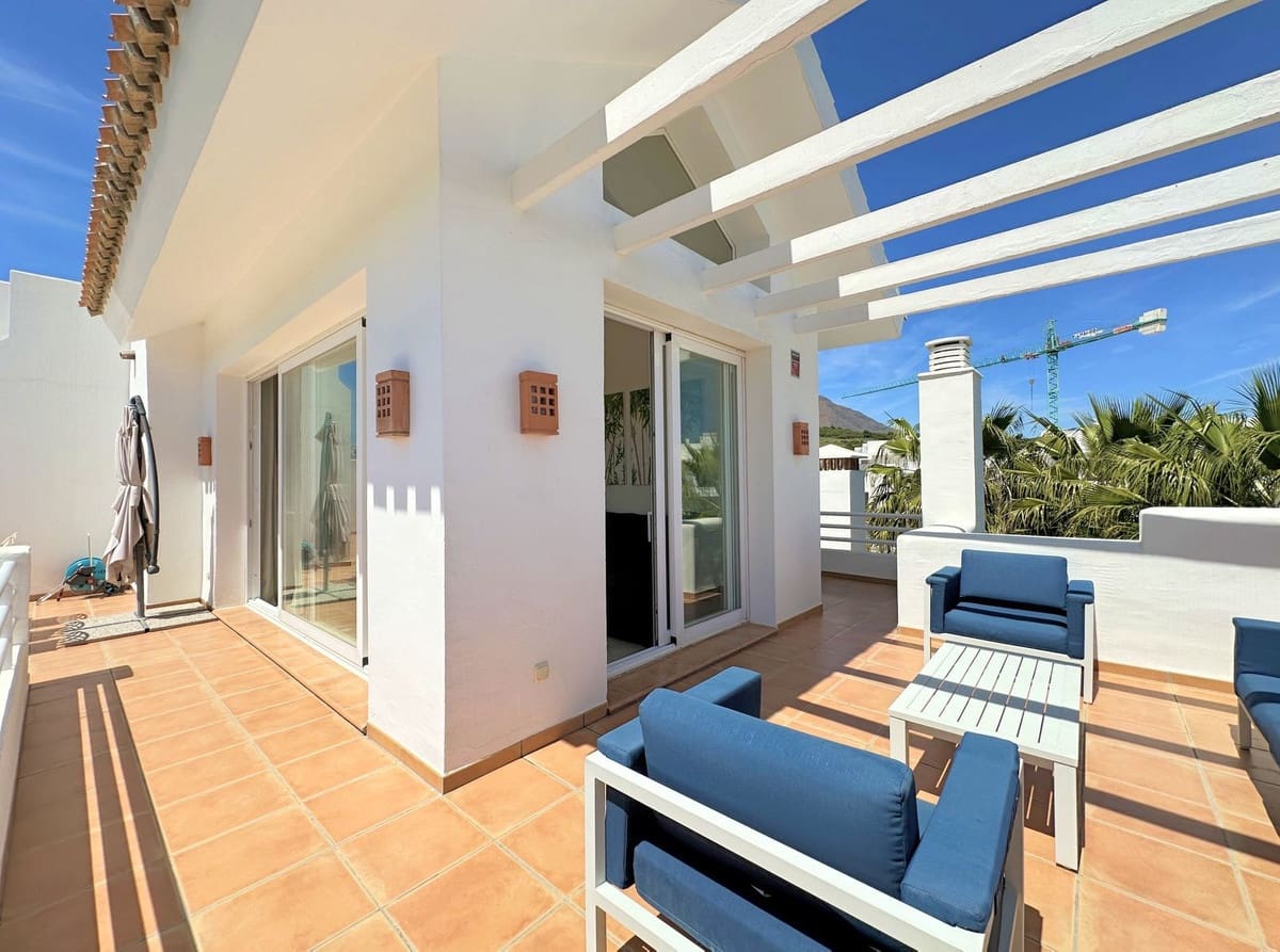 2 bedroom Penthouse for sale in Bahia de Casares with pool - € 610,000 (Ref: 9480024)