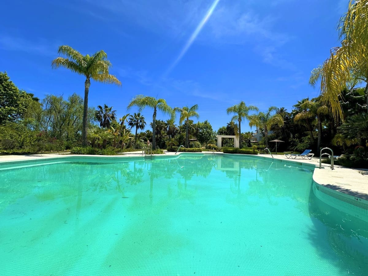 2 bedroom Penthouse for sale in Bahia de Casares with pool - € 610,000 (Ref: 9480024)