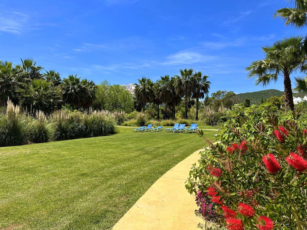 2 bedroom Penthouse for sale in Bahia de Casares with pool - € 610,000 (Ref: 9480024)