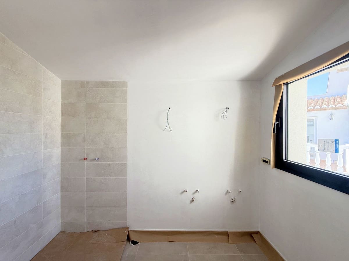 2 soveværelse Semi-Rækkehus til salg i Bahia Dorada med garage - € 610.000 (Ref: 9480025)