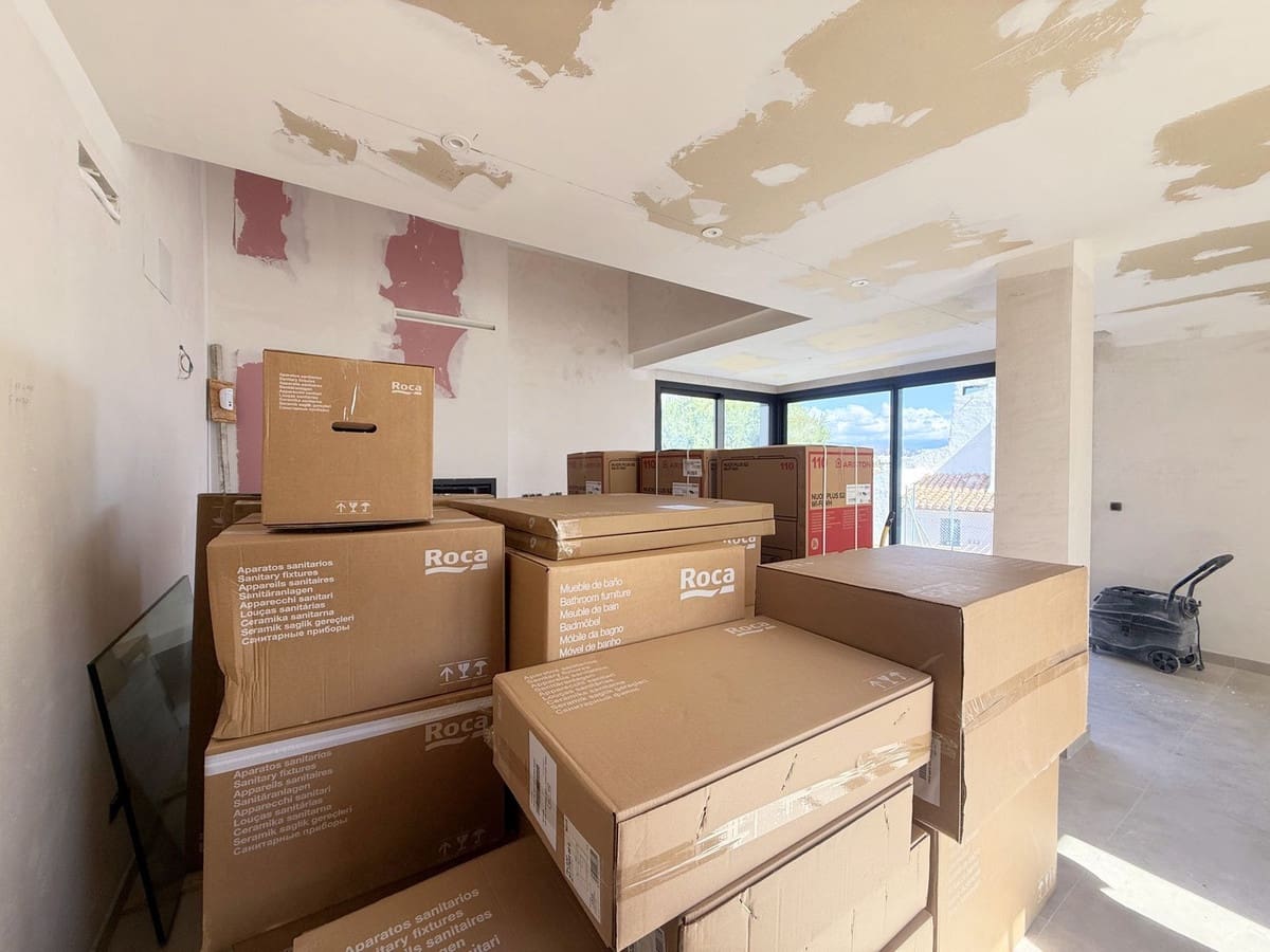 2 soveværelse Semi-Rækkehus til salg i Bahia Dorada med garage - € 610.000 (Ref: 9480025)