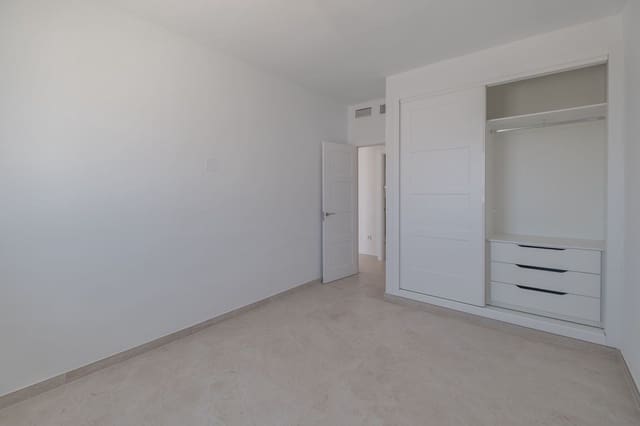 3 bedroom Penthouse for sale in Miraflores, Málaga city with pool - € 619,000 (Ref: 9480026)