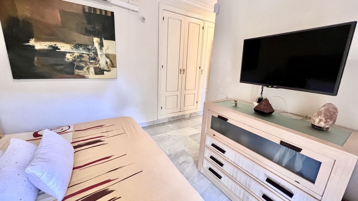 3 soveværelse Lejlighed til salg i Nueva Andalucia med swimmingpool - € 620.000 (Ref: 9480028)