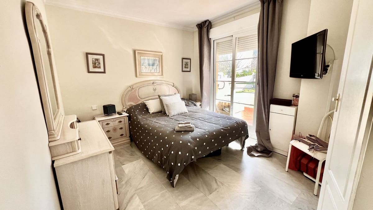 3 soveværelse Lejlighed til salg i Nueva Andalucia med swimmingpool - € 620.000 (Ref: 9480028)