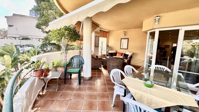 3 soveværelse Lejlighed til salg i La Dama de Noche - La Alzambra, Marbella med swimmingpool - € 620.000 (Ref: 9480028)