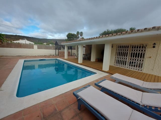 4 bedroom Villa for sale in Manilva Pueblo, Manilva with pool - € 620,000 (Ref: 9480030)