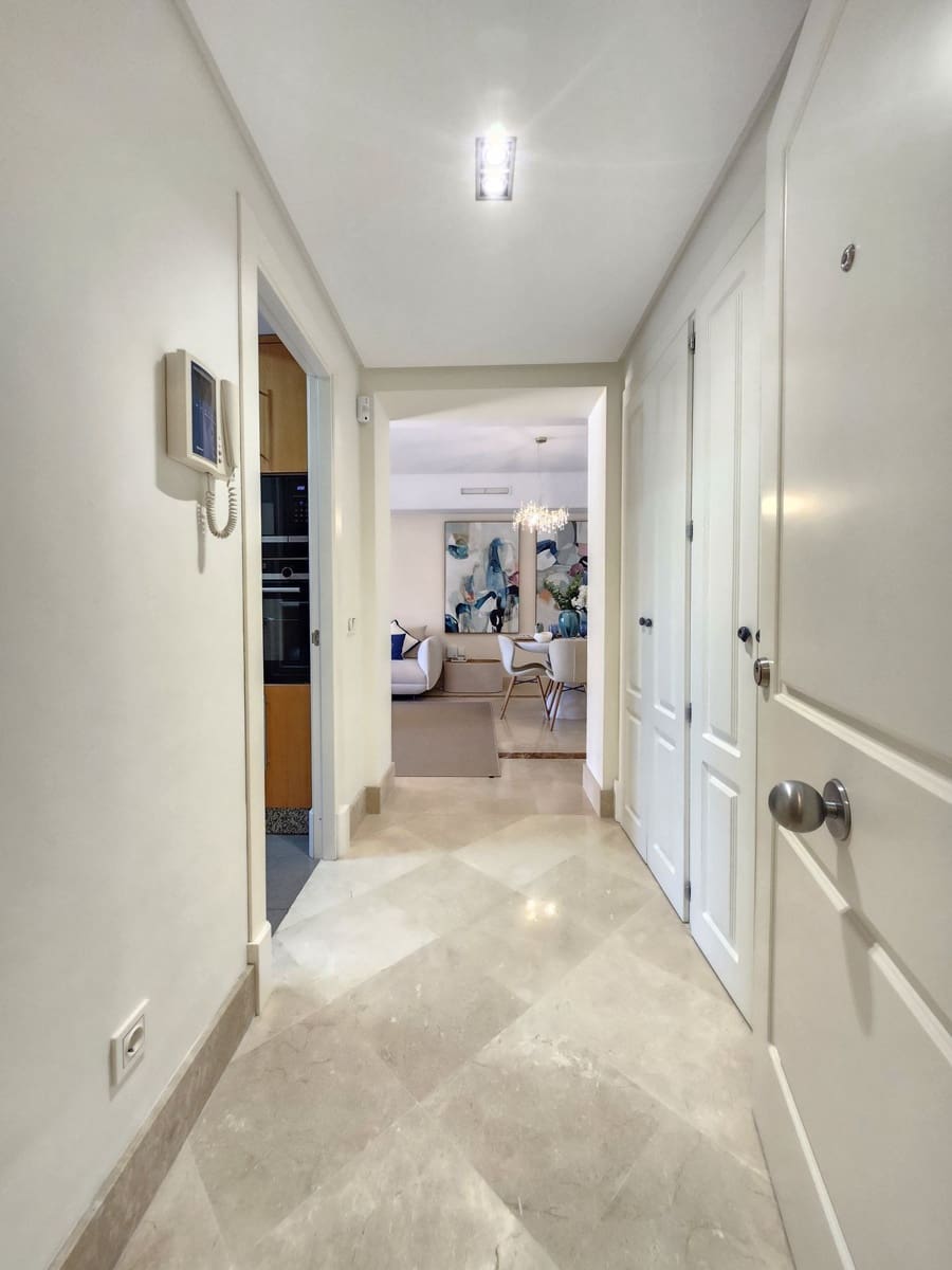 2 soveværelse Lejlighed til salg i Sotogrande med garage - € 625.000 (Ref: 9480034)