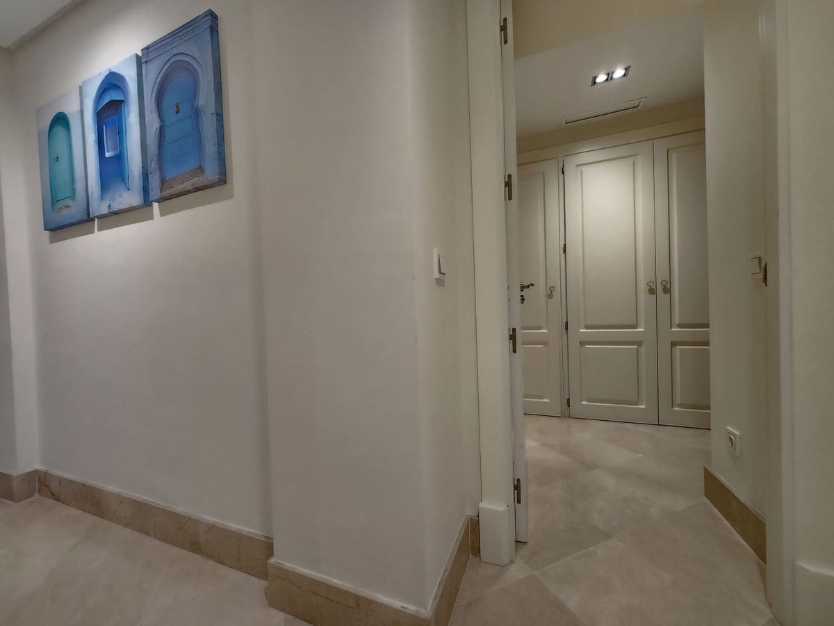 2 soveværelse Lejlighed til salg i Sotogrande med garage - € 625.000 (Ref: 9480034)