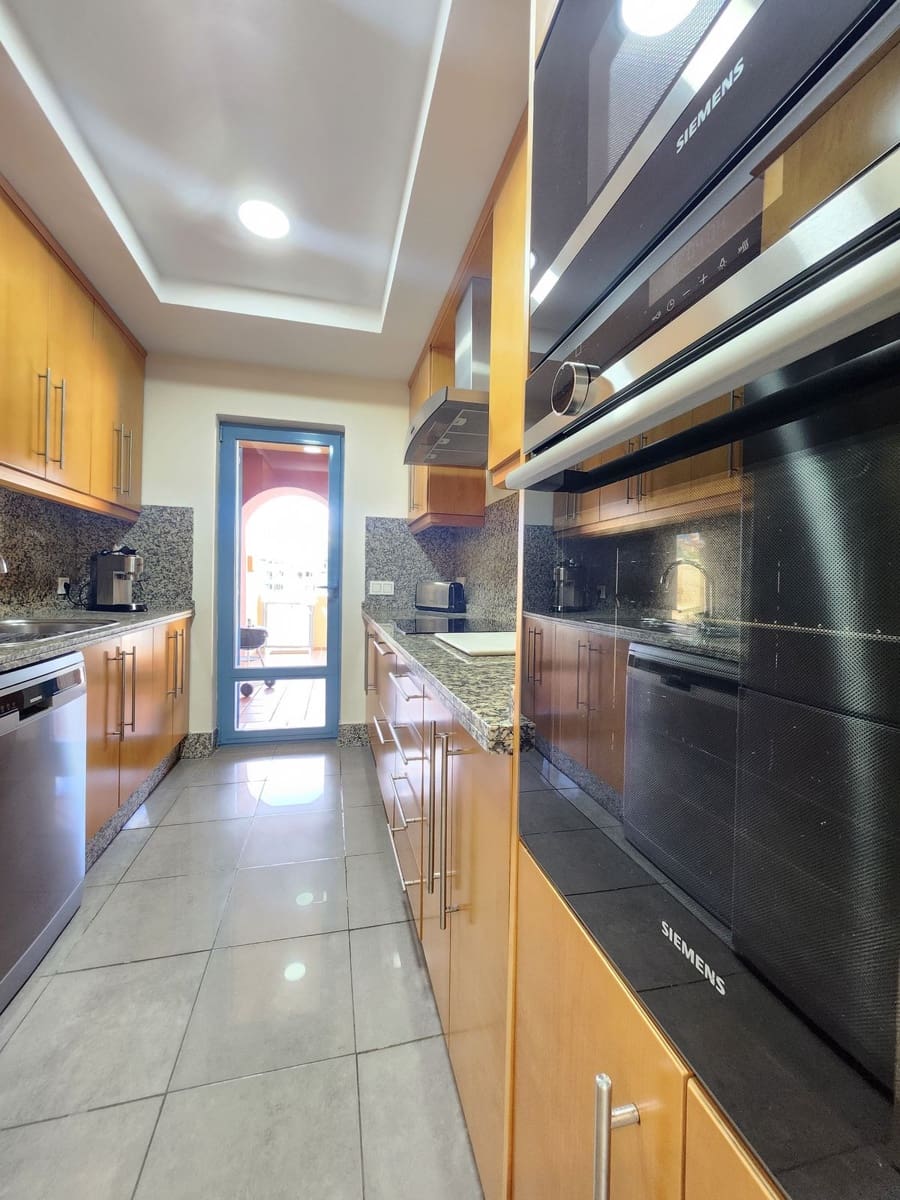 2 soveværelse Lejlighed til salg i Sotogrande med garage - € 625.000 (Ref: 9480034)