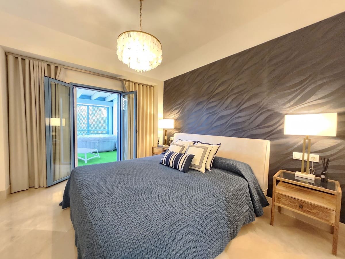 2 soveværelse Lejlighed til salg i Sotogrande med garage - € 625.000 (Ref: 9480034)