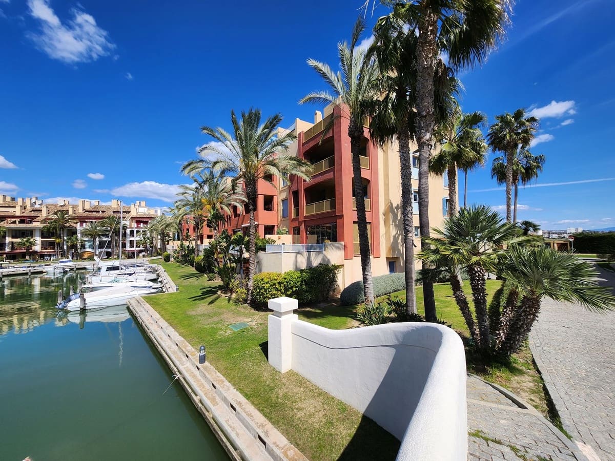 2 soveværelse Lejlighed til salg i Sotogrande med garage - € 625.000 (Ref: 9480034)