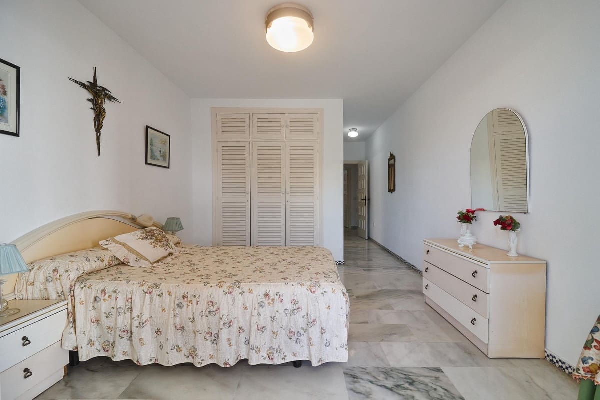 3 soveværelse Lejlighed til salg i Fuengirola med swimmingpool - € 625.000 (Ref: 9480035)