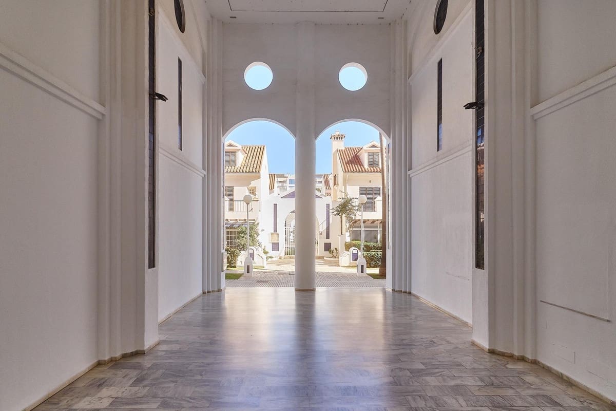 3 soveværelse Lejlighed til salg i Fuengirola med swimmingpool - € 625.000 (Ref: 9480035)