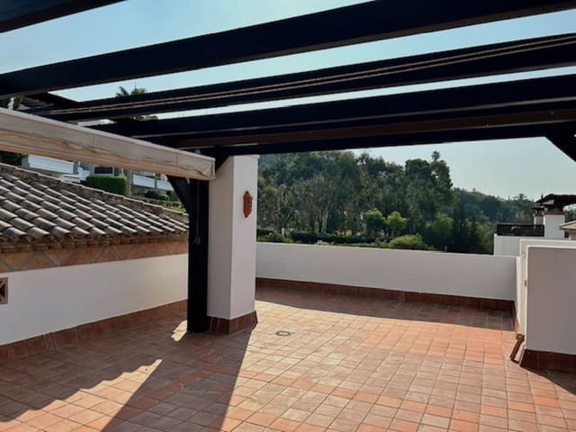 3 bedroom Penthouse for sale in Benahavís pueblo, Benahavís with pool - € 625,000 (Ref: 9480036)