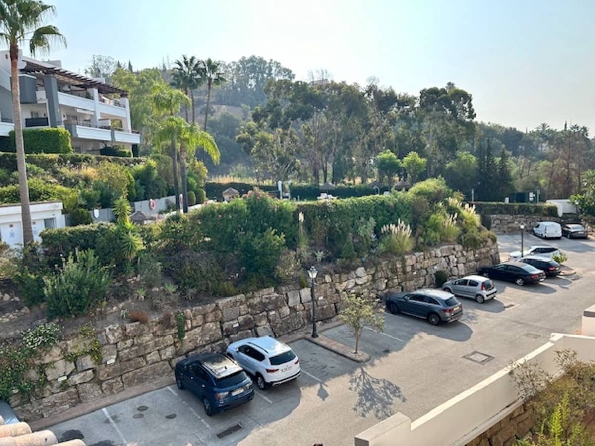 3 bedroom Penthouse for sale in Benahavis with pool - € 625,000 (Ref: 9480036)