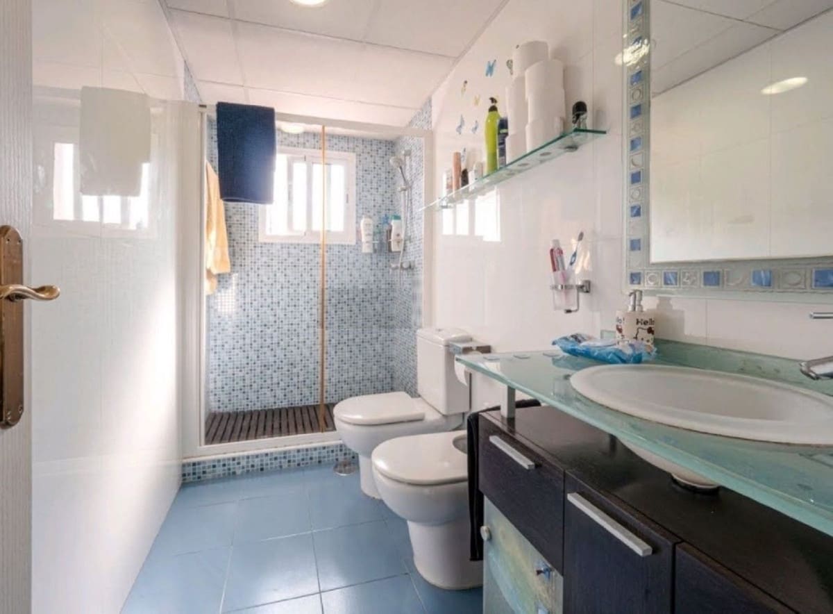 5 soveværelse Semi-Rækkehus til salg i Churriana med swimmingpool - € 625.000 (Ref: 9480037)