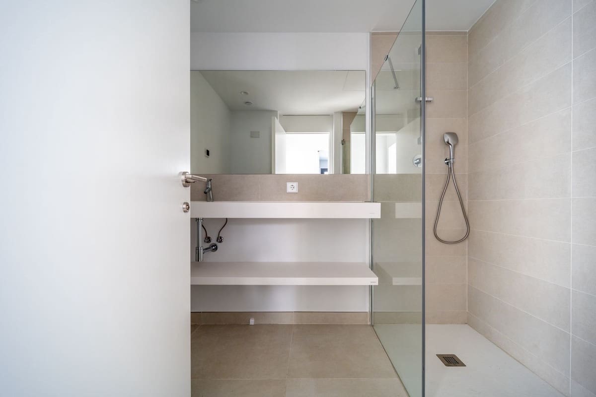 Apartamento de 2 habitaciones en Benalmádena en venta con piscina - 630.000 € (Ref: 9480040)