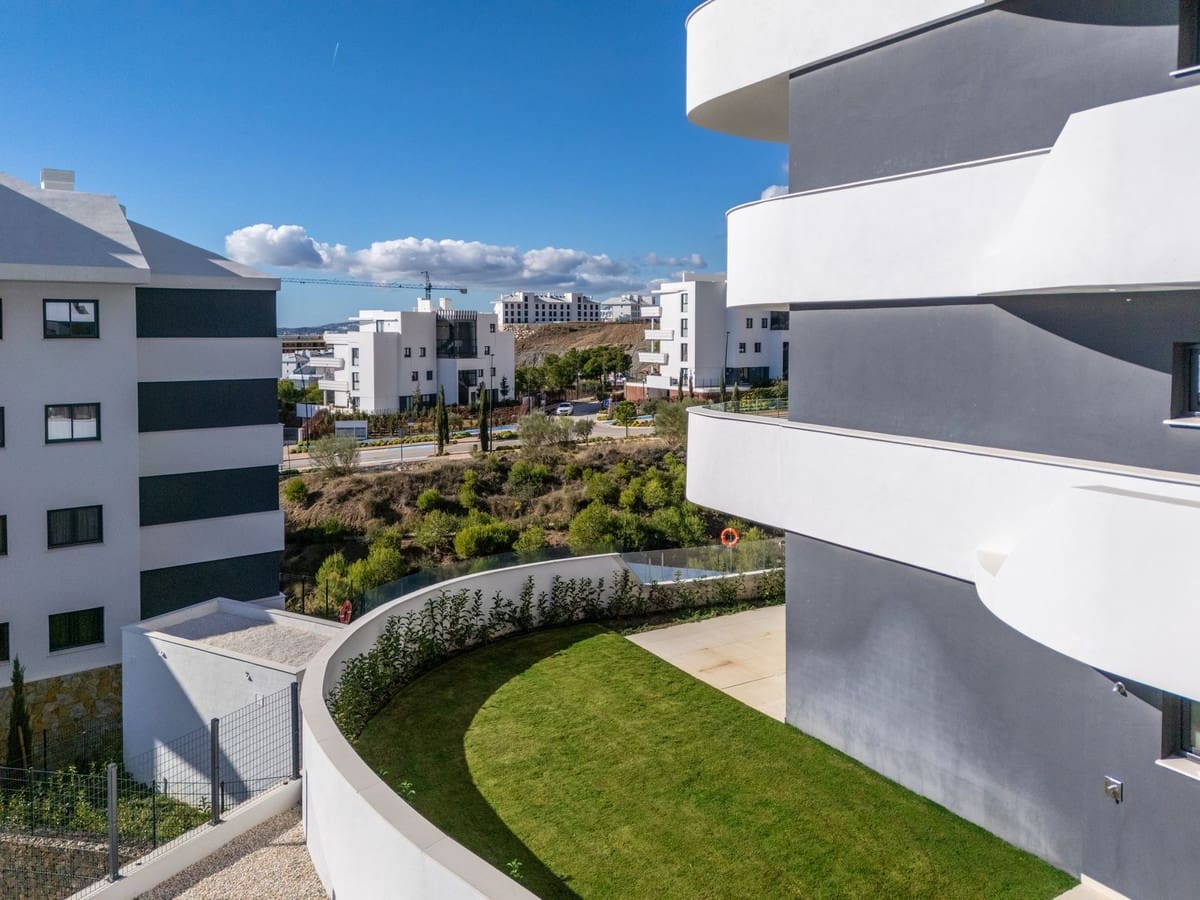 Apartamento de 2 habitaciones en Benalmádena en venta con piscina - 630.000 € (Ref: 9480040)