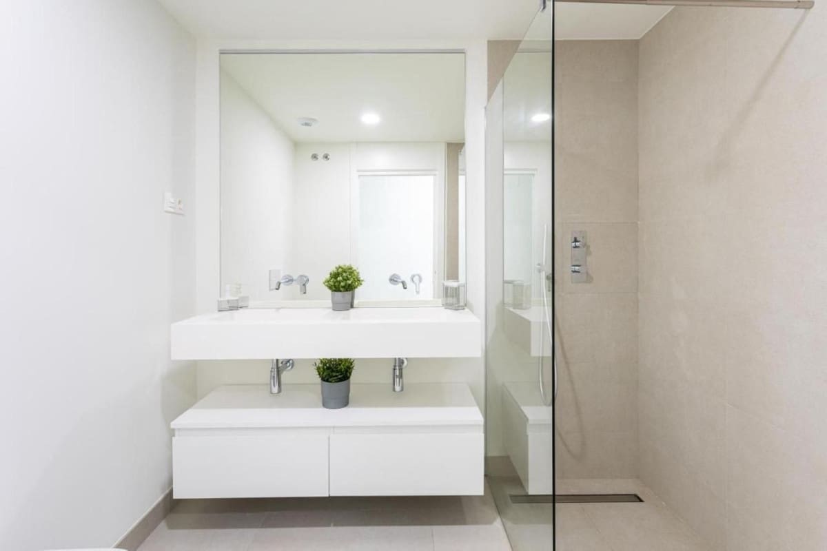 2 bedroom Apartment for sale in La Cala de Mijas with pool - € 630,000 (Ref: 9480041)