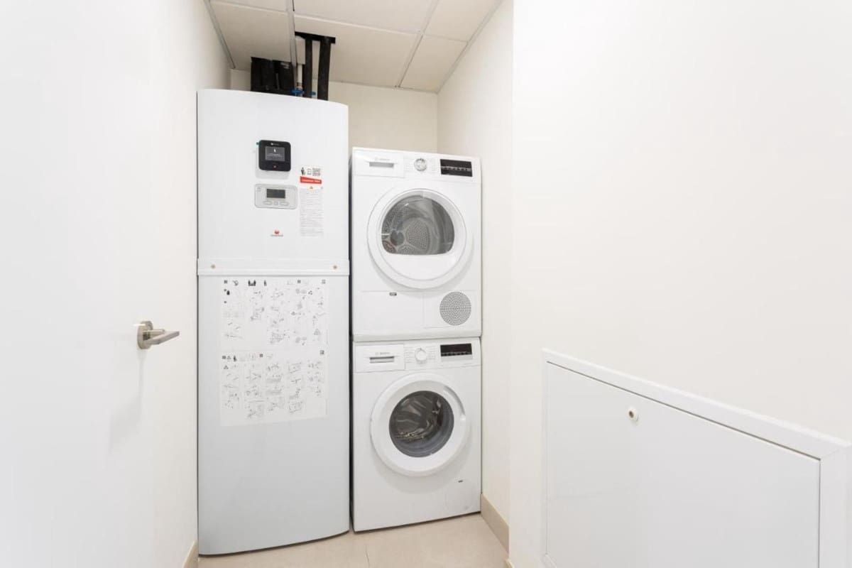 2 bedroom Apartment for sale in La Cala de Mijas with pool - € 630,000 (Ref: 9480041)