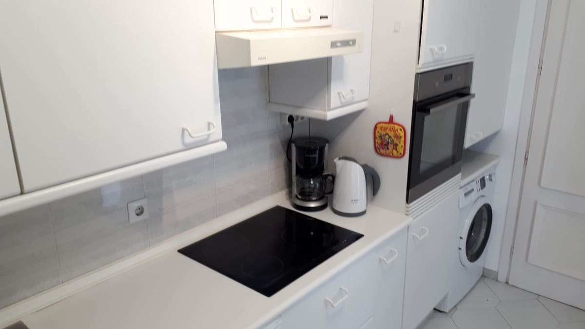 3 bedroom Semi-detached Villa for sale in Sitio de Calahonda with pool - € 630,000 (Ref: 9480045)