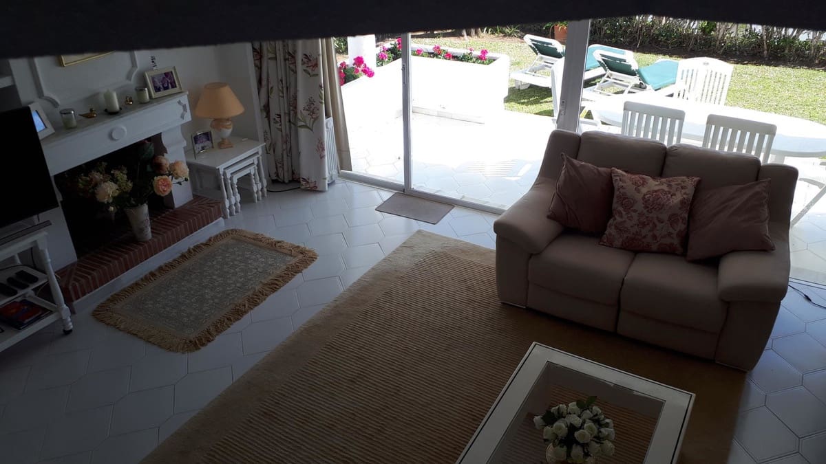 3 bedroom Semi-detached Villa for sale in Sitio de Calahonda with pool - € 630,000 (Ref: 9480045)