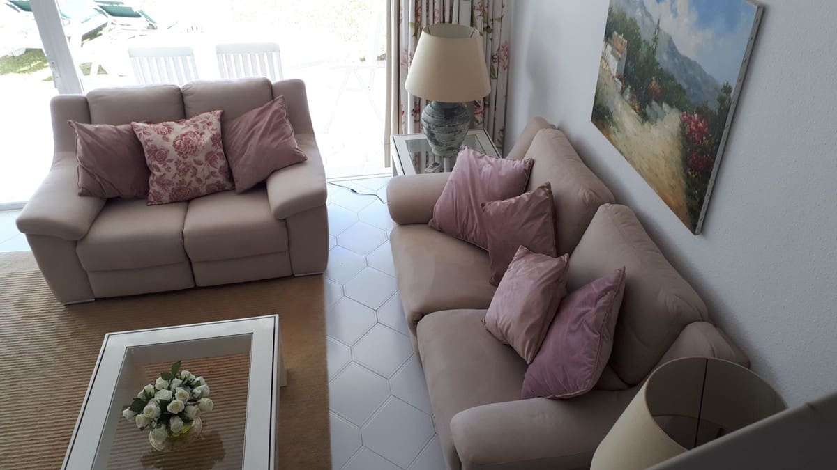 3 bedroom Semi-detached Villa for sale in Sitio de Calahonda with pool - € 630,000 (Ref: 9480045)