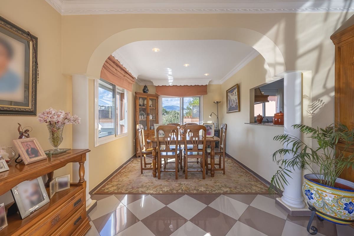 4 sypialnia Willa na sprzedaż w La Quinta - 620 000 € (Ref: 9480053)