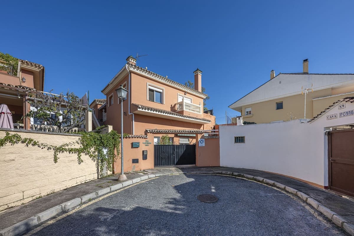 4 sypialnia Willa na sprzedaż w La Quinta - 620 000 € (Ref: 9480053)