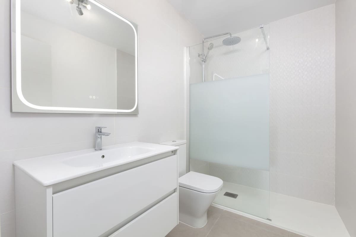 2 quarto Penthouse para venda em Estepona com piscina garagem - 640 000 € (Ref: 9480059)