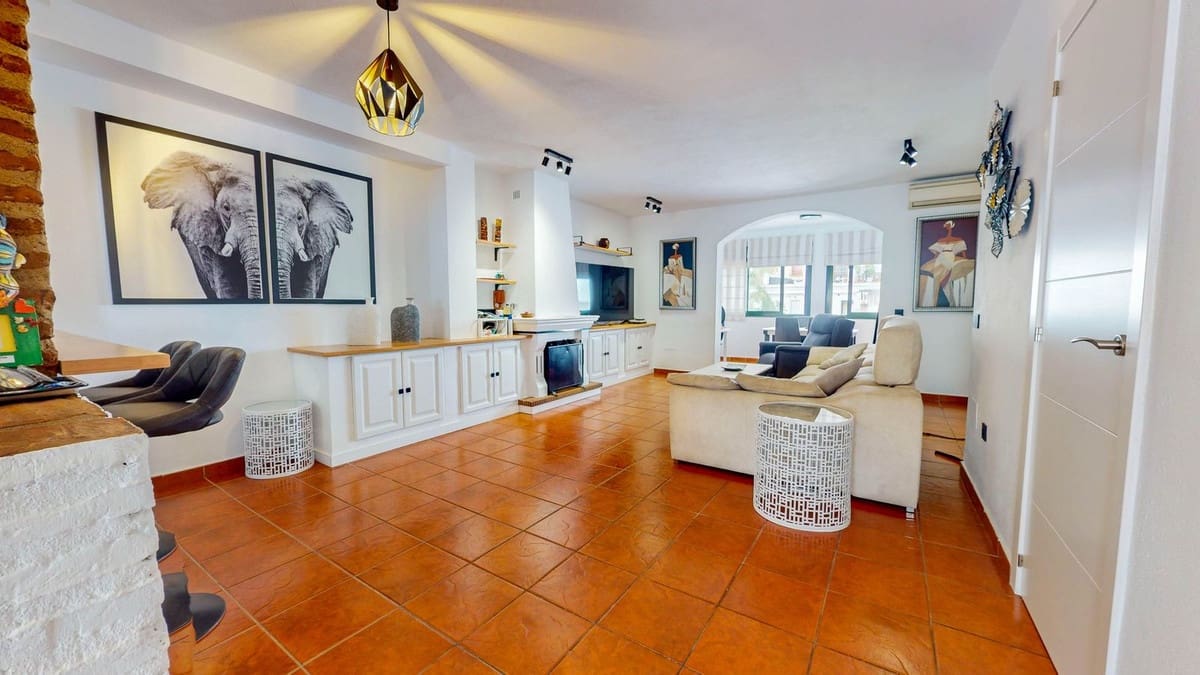 Pareado de 4 habitaciones en Benahavís en venta con garaje - 640.000 € (Ref: 9480061)