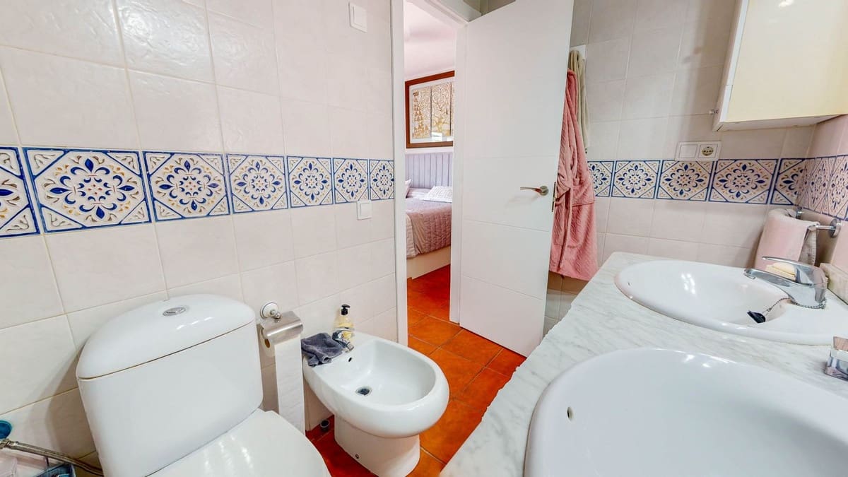 Pareado de 4 habitaciones en Benahavís en venta con garaje - 640.000 € (Ref: 9480061)