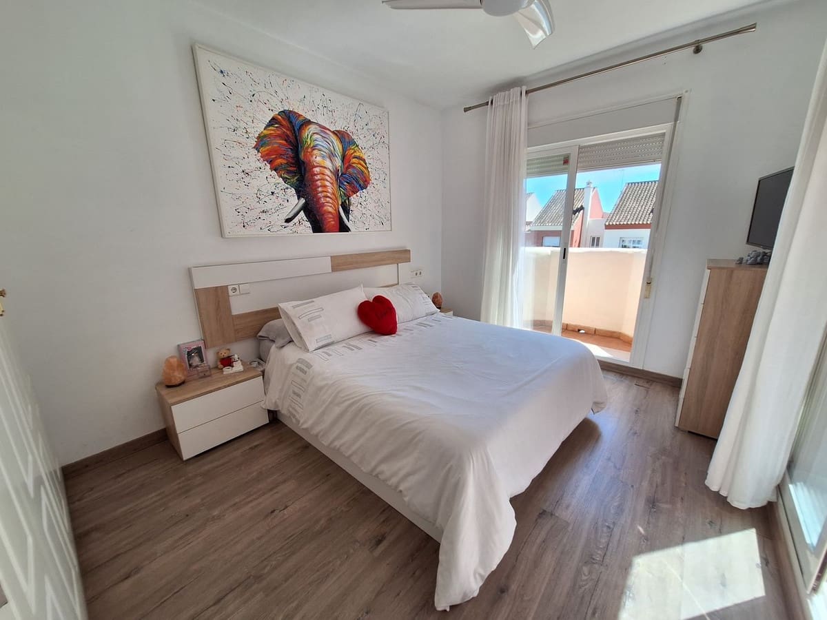 Casa de 3 habitaciones en New Golden Mile en venta con piscina garaje - 640.000 € (Ref: 9480062)