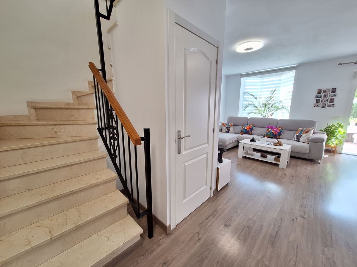 Casa de 3 habitaciones en New Golden Mile en venta con piscina garaje - 640.000 € (Ref: 9480062)