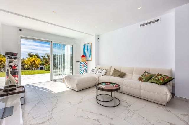 2 soveværelse Lejlighed til salg i La Dama de Noche - La Alzambra, Marbella med swimmingpool - € 645.000 (Ref: 9480069)